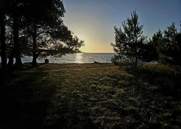 Relaxing Sea View Oasis Вир