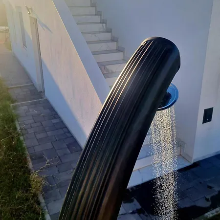 Relaxing Sea View Oasis Vir